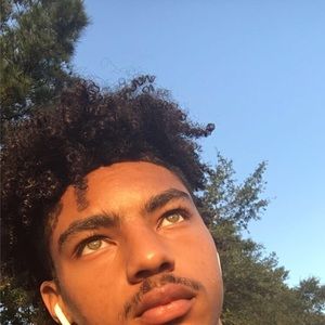 Meet your Posher, Cameron